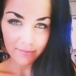 Kısa Saçlı ve Esmer Gaziantep Escort Tülay